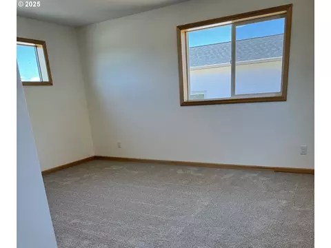 Bedroom - 749 St Charles St, Eugene, OR 97402 photo 4 of 10