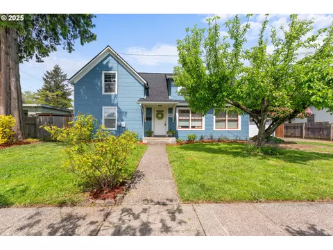 2019 C St, Washougal, WA 98671