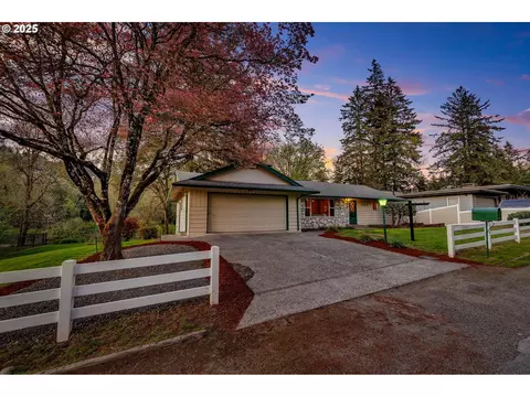 1323 K St, Washougal, WA 98671