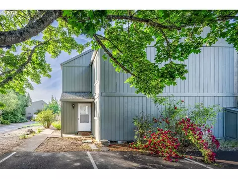 17536 SW Britetree Cir, Beaverton, OR 97007