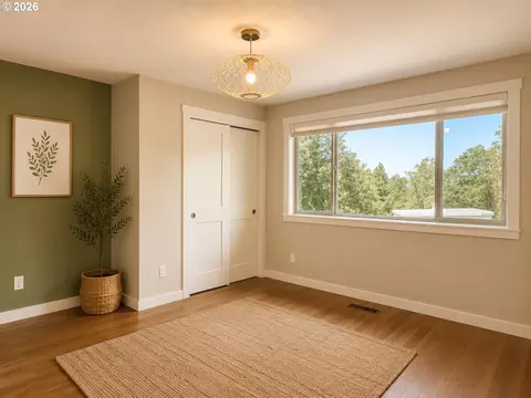 Bedroom - 202 Foxtail Dr, Eugene, OR 97405 photo 2 of 3