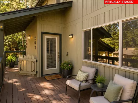 Exterior - 202 Foxtail Dr, Eugene, OR 97405 photo 2 of 14