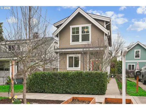 9212 N Polk Ave # A, Portland, OR 97203