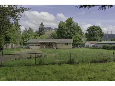 Exterior - 1909 Main St, Lyons, OR 97358 photo 1 of 8