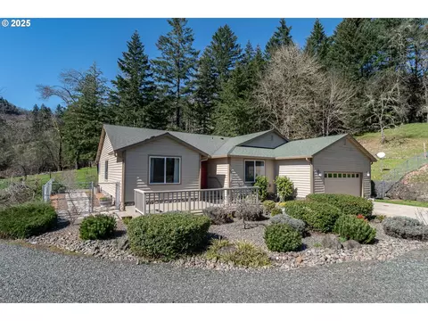 357 Summer Ln, Roseburg, OR 97471