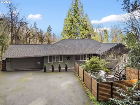 10901 S Riverside Dr, Portland, OR 97219