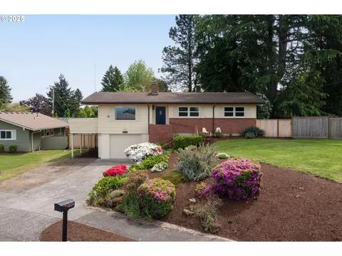 13224 NE Sacramento Dr, Portland, OR 97230