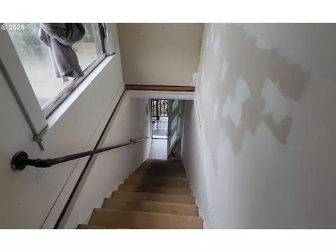 Entry Way - 10786 Highway 126, Mapleton, OR 97453 photo 1 of 1