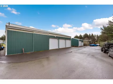63255 Sunrise Rd, Coos Bay, OR 97420