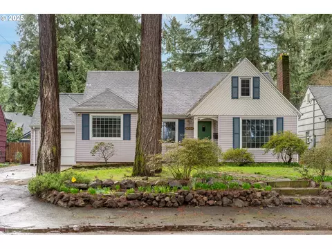 9706 NE Skidmore St, Portland, OR 97220