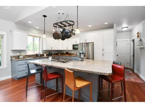 Kitchen - 347 Lazy Ave, Eugene, OR 97404 photo 2 of 7