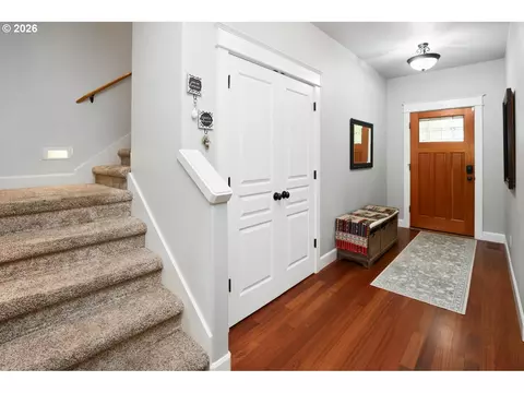 Entry Way - 347 Lazy Ave, Eugene, OR 97404 photo 1 of 1