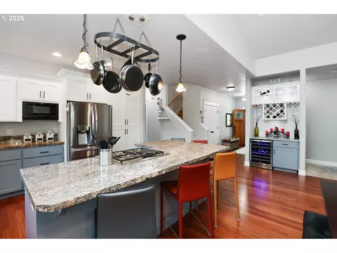 Kitchen - 347 Lazy Ave, Eugene, OR 97404 photo 3 of 7