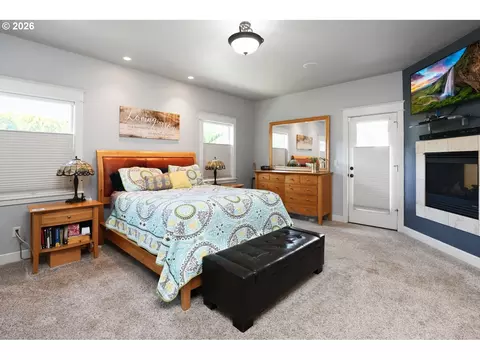 Bedroom - 347 Lazy Ave, Eugene, OR 97404 photo 1 of 6