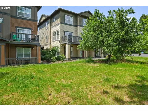 1120 SW 170th Ave #201, Beaverton, OR 97003