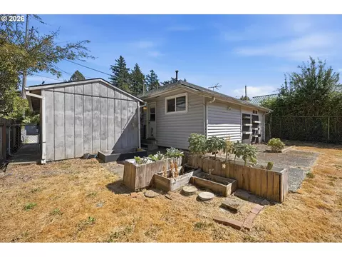 Exterior - 111 SElliott Ave, Gresham, OR 97080 photo 4 of 6