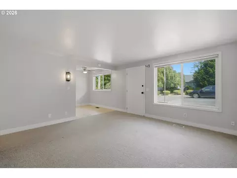 Living - 111 SElliott Ave, Gresham, OR 97080 photo 3 of 6