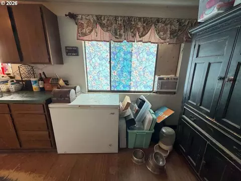 Other - 206 SE Kirk Ave, Pendleton, OR 97801 photo 2 of 15