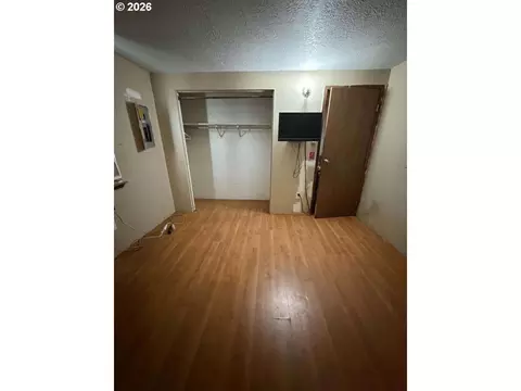 Bedroom - 206 SE Kirk Ave, Pendleton, OR 97801 photo 6 of 7