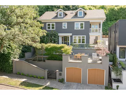 2862 NW Westover Rd, Portland, OR 97210