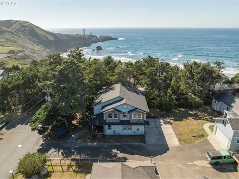 556 NW 56th St, Newport, OR 97365