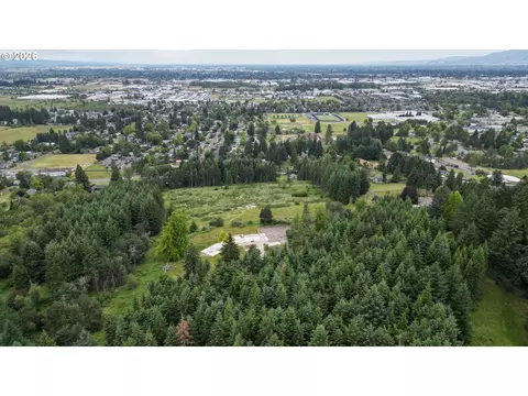 2400 S Louis Ln, Eugene, OR 97405 photo 6
