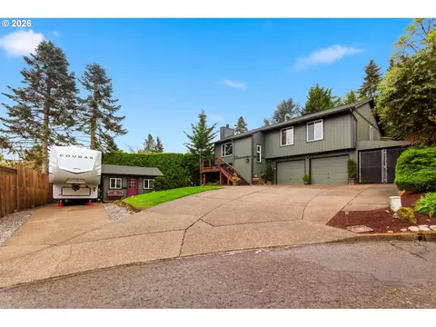 17395 Wiles Ct, Gladstone, OR 97027