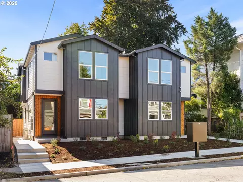 1058 SE Franklin St, Portland, OR 97202