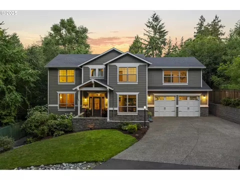 3946 SW Coronado St, Portland, OR 97219