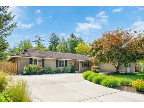 8835 SW Becker Dr, Portland, OR 97223