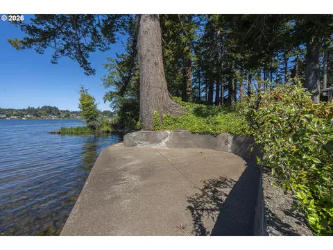 Exterior - 2915 NE Loop Dr, Otis, OR 97368 photo 5 of 11