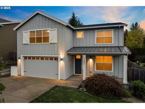 13087 SE Gateway Dr, Happy Valley, OR 97086