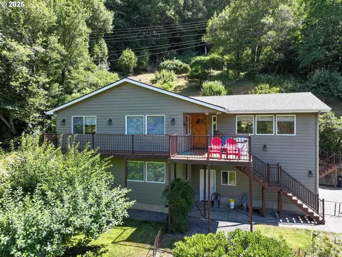 98493 N Bank Chetco River Rd, Brookings, OR 97415