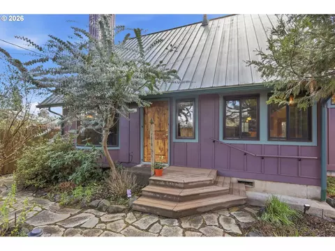 2096 12 Arthur St, Eugene, OR 97405