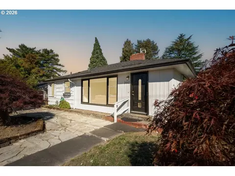 8445 SW Hunziker Rd, Tigard, OR 97223