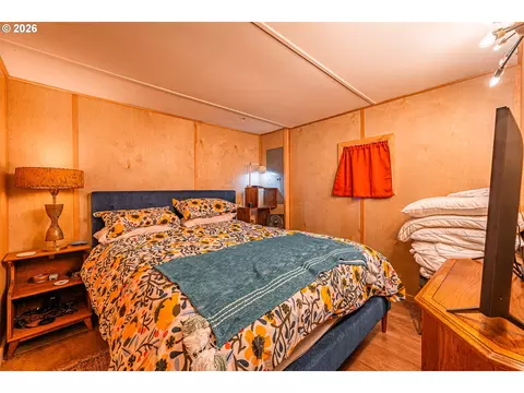 Bedroom - 501 Division Ave #28, Eugene, OR 97404 photo 1 of 2