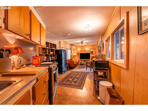 Kitchen - 501 Division Ave #28, Eugene, OR 97404 photo 2 of 2