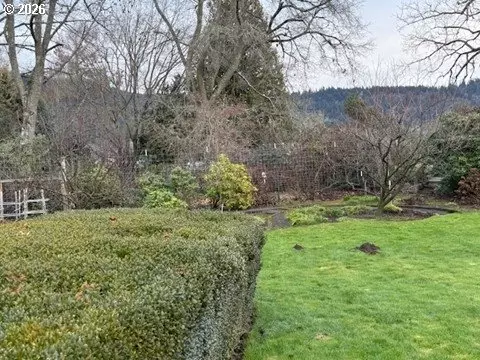 Exterior - 89805 Sprague Rd, Eugene, OR 97408 photo 4 of 10