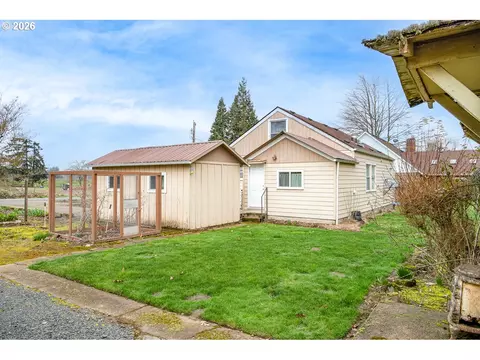 Exterior - 89805 Sprague Rd, Eugene, OR 97408 photo 7 of 10
