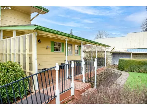 Exterior - 89805 Sprague Rd, Eugene, OR 97408 photo 6 of 10