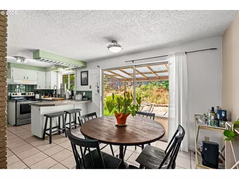 Dining - 4080 Oak St, Eugene, OR 97405 photo 1 of 3