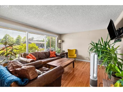 Living - 4080 Oak St, Eugene, OR 97405 photo 3 of 3