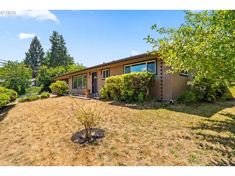 Exterior - 4080 Oak St, Eugene, OR 97405 photo 2 of 9