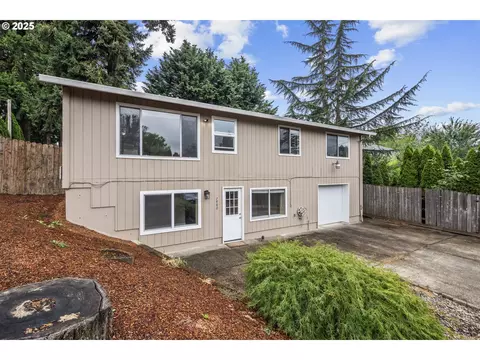 7480 SW Taylors Ferry Rd, Portland, OR 97223