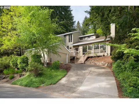 48 Aquinas, Lake Oswego, OR 97035