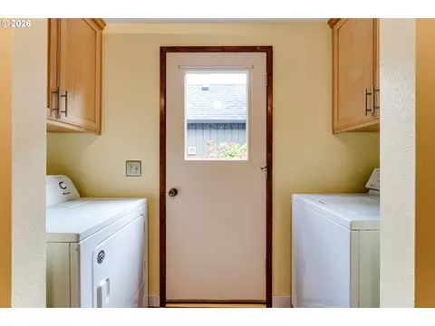 Other - 127 Westbrook Way, Eugene, OR 97405 photo 2 of 7
