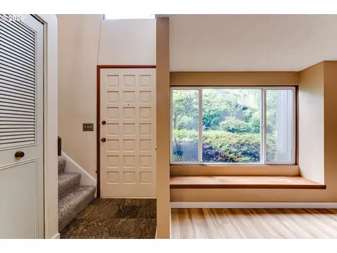 Entry Way - 127 Westbrook Way, Eugene, OR 97405 photo 1 of 2