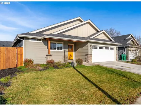 1876 SW Mistybrook Dr, Grants Pass, OR 97527