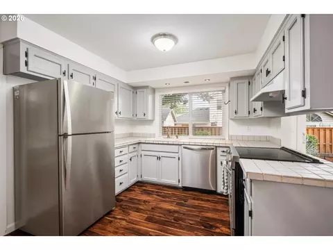 391 SW Nancy Ave, Gresham, OR 97030 photo 13