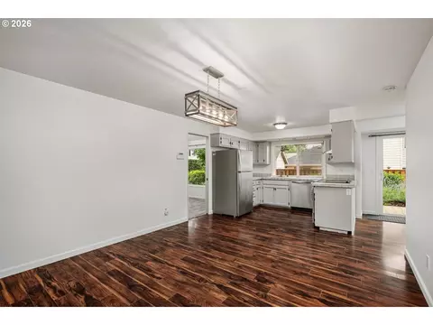 391 SW Nancy Ave, Gresham, OR 97030 photo 9